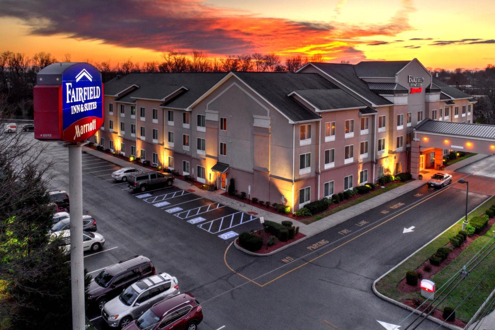 Fairfield Inn & Suites By Marriott Edison - South Plainfield Eksteriør billede