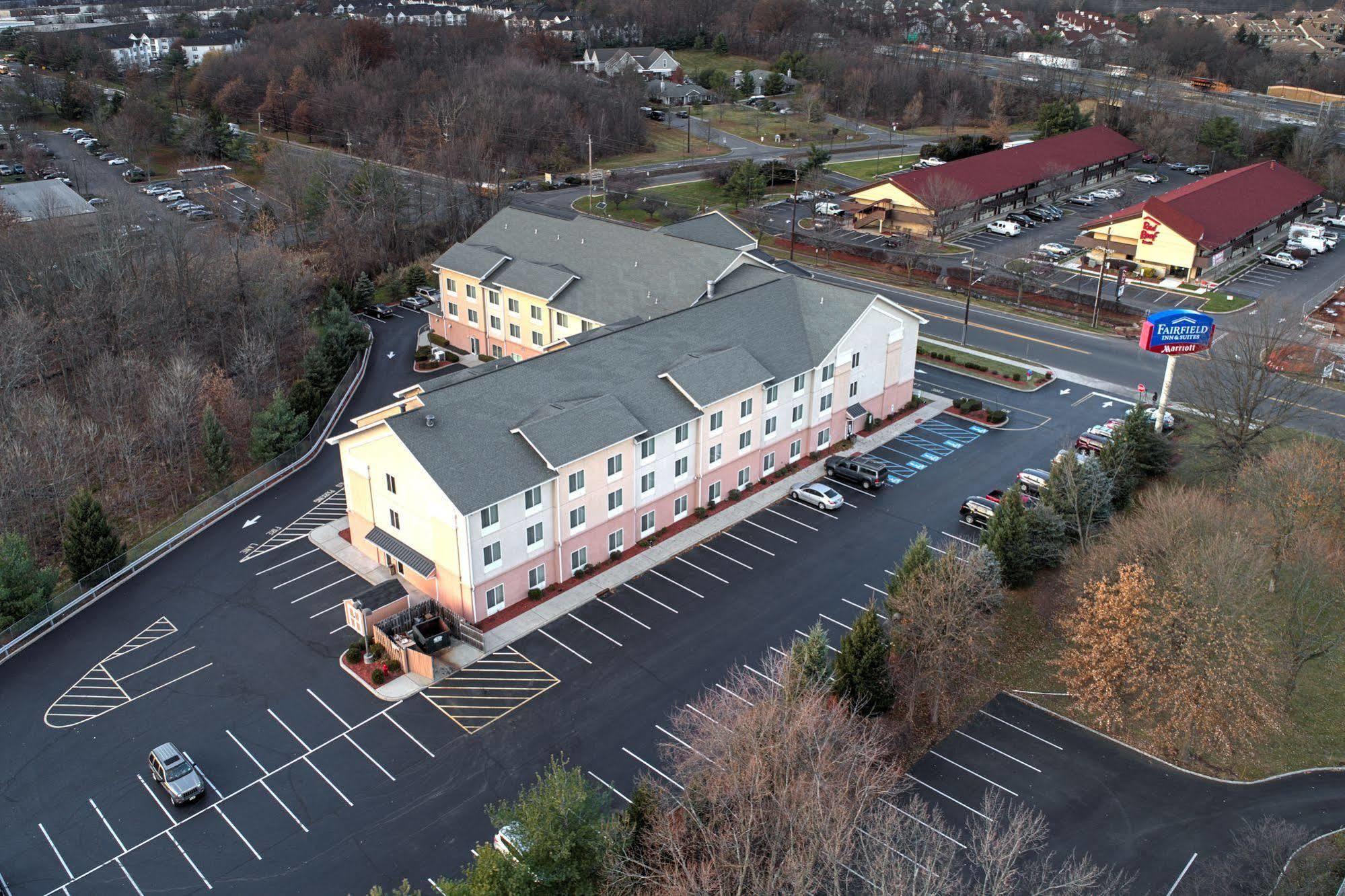 Fairfield Inn & Suites By Marriott Edison - South Plainfield Eksteriør billede